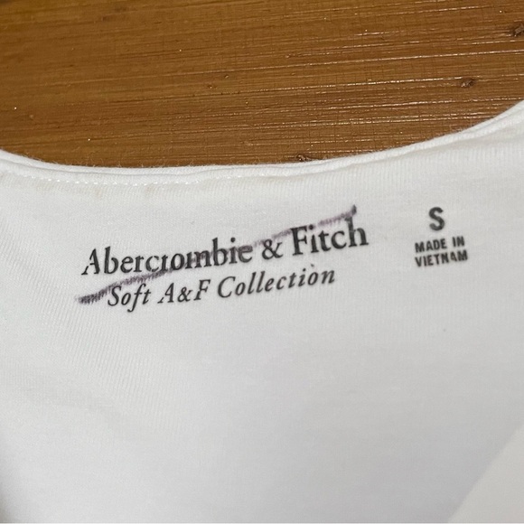 *SOLD* Abercrombie and Fitch Bodysuit Small - Picture 2 of 6